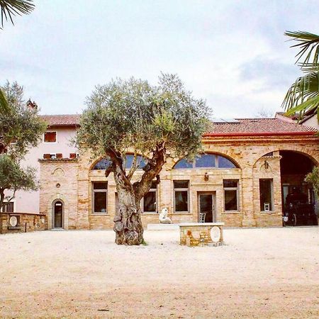 Agriturismo Le Fontanelle Da Valente Montichiari Exteriér fotografie